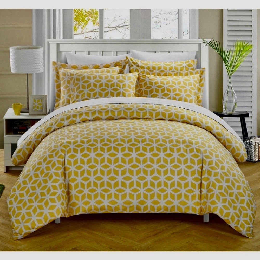 Chic Home Elizabeth Geometric Reversible Duvet Set - KING